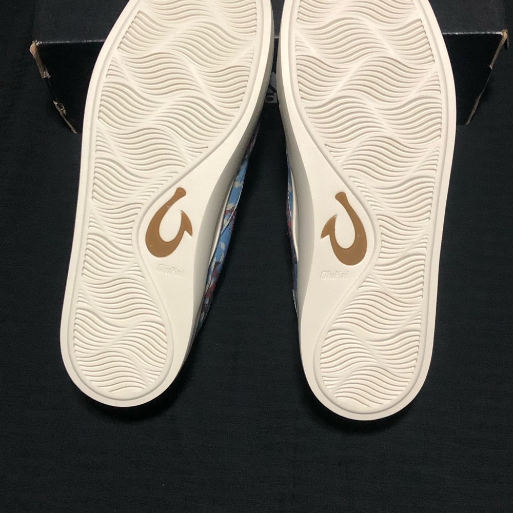OluKai x Kahala Tradewind Sneaker Blue Shoes Men's 9.5 Ocean Spray Outrigger - Picture 6 of 6